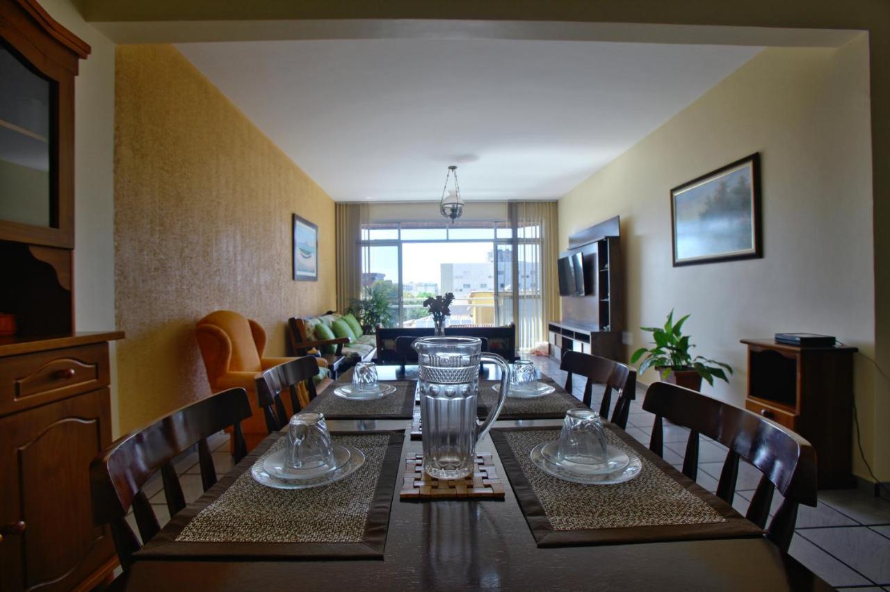 Apartment Amplo Com E Ar Refrigerado A 400 Metros Da Do